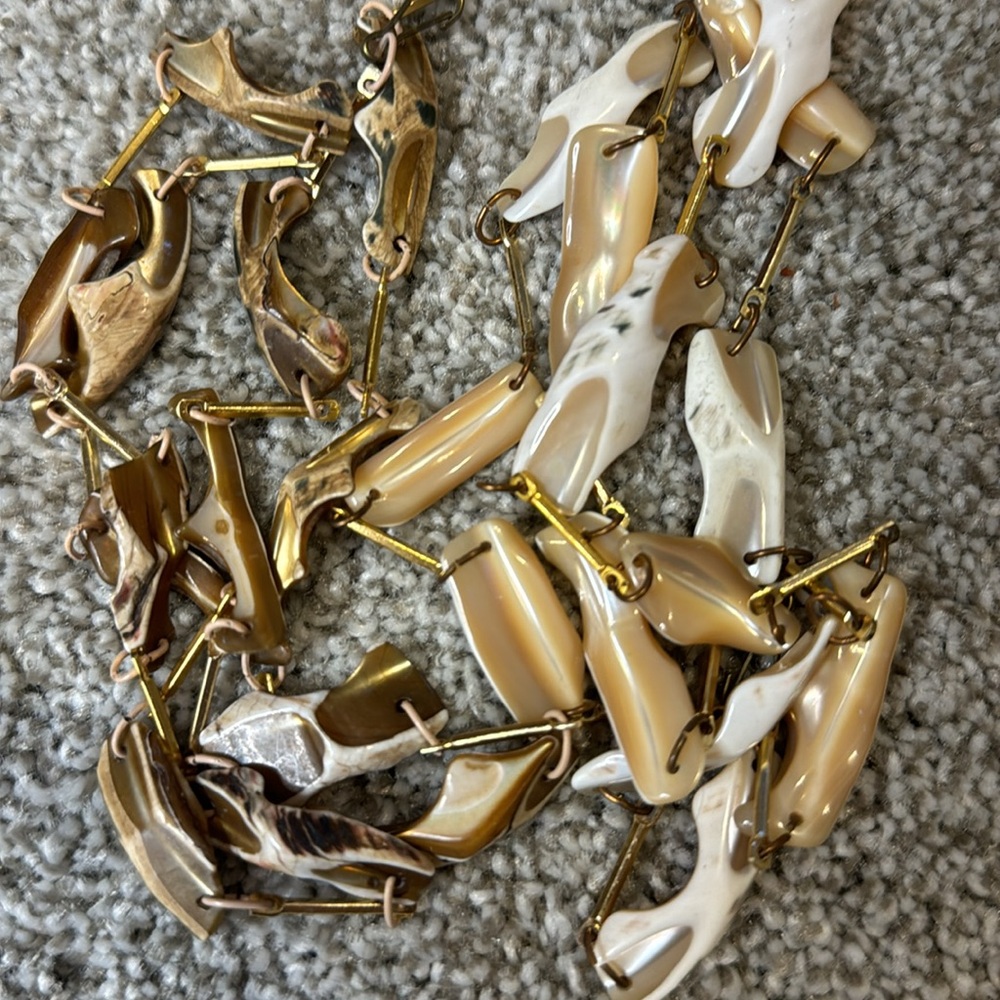 Set of 2 Vintage Shell Necklaces